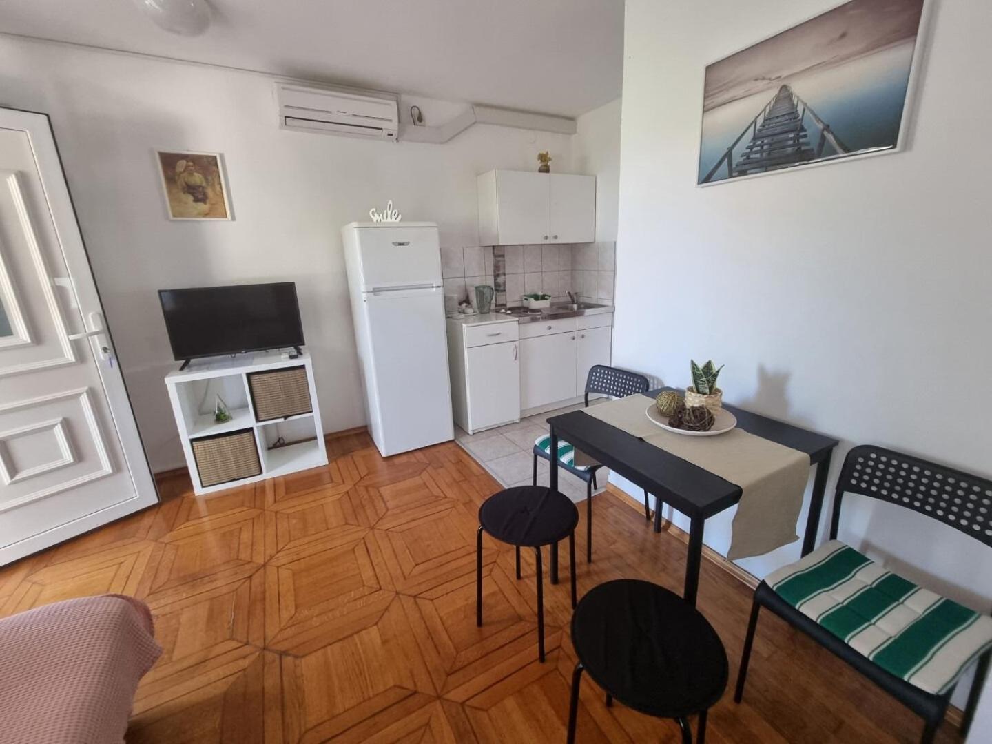Apartments Rising Sun Vir Luaran gambar